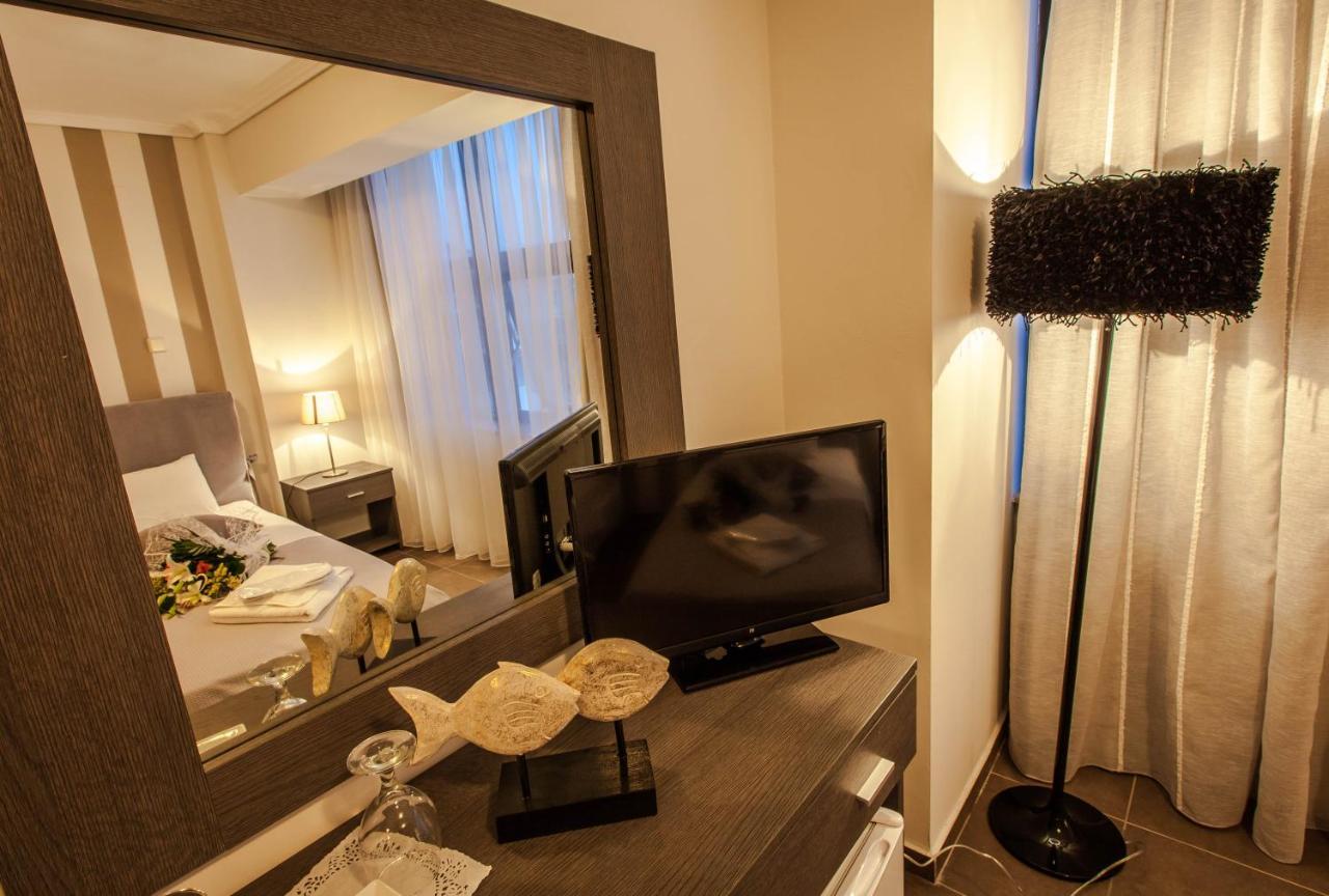 Aqua Mare Sea Side Rooms Nea Kallikrateia Ngoại thất bức ảnh