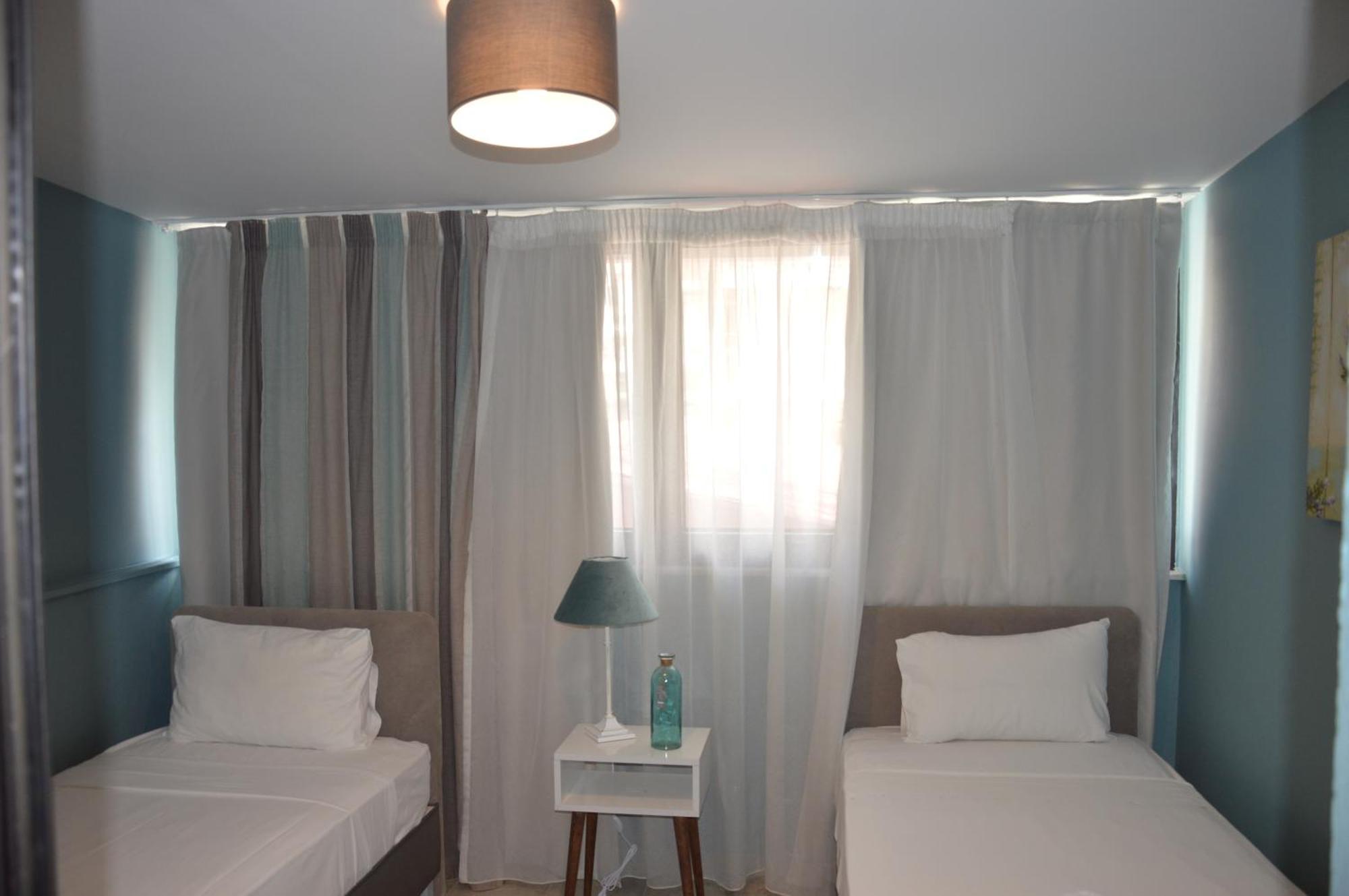 Aqua Mare Sea Side Rooms Nea Kallikrateia Ngoại thất bức ảnh